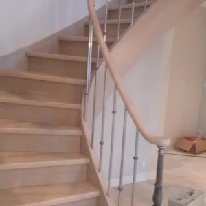 Débillardé gris, départ fonte — Escaliers Deparis