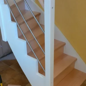 Escalier blanc et hêtre naturel — Escaliers Deparis