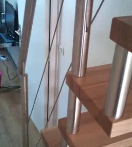 Pas décalés à câbles — Escaliers Deparis