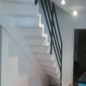 Piano blanc pour petite trémie — Escaliers Deparis